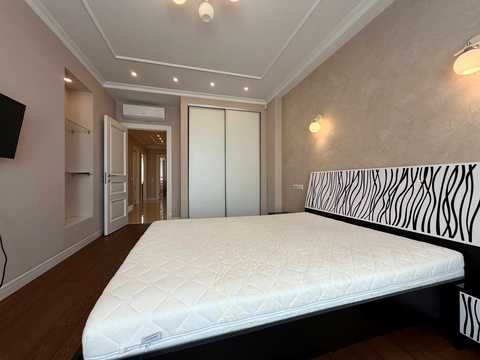 квартира за адресою Дмитрівська вул., 75
