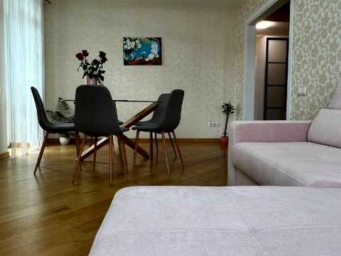 квартира за адресою Дмитра Коцюбайла вул., 3