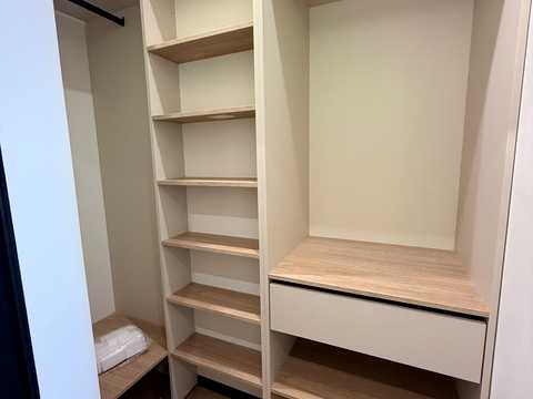 квартира по адресу Олександра Олеся ул., 27-А