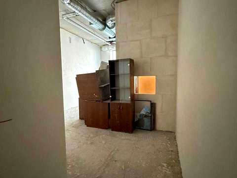 комерційна за адресою Соборна вул., 12