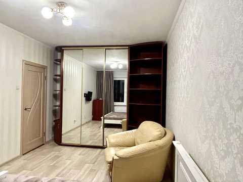 квартира за адресою Милославська вул., 2-Б