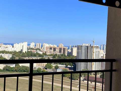 квартира за адресою Краснова вул., 1-В