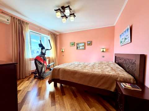 квартира за адресою Драгоманова вул., 31-Б