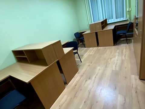 комерційна за адресою Анни Ахматової вул., 13