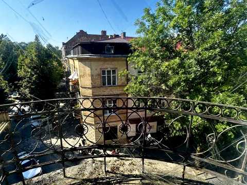 квартира за адресою Василя Стефаника вул., 4