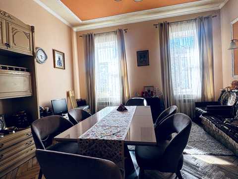 квартира за адресою Василя Стефаника вул., 4