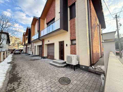 будинок за адресою Володимира Яновича вул., 12