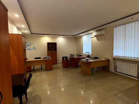 комерційна за адресою Софіївська вул., 13