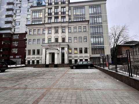 комерційна за адресою Студентська вул., 11