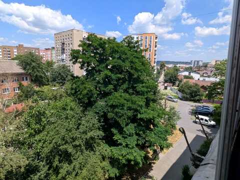 квартира за адресою Богдана Хмельницького вул., 82-1