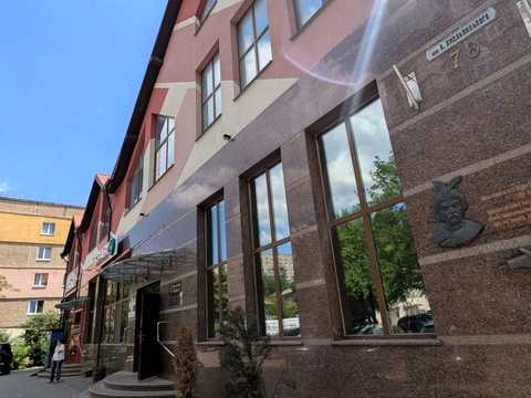 квартира за адресою Богдана Хмельницького вул., 82-1