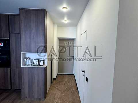 квартира за адресою Причальна вул., 8
