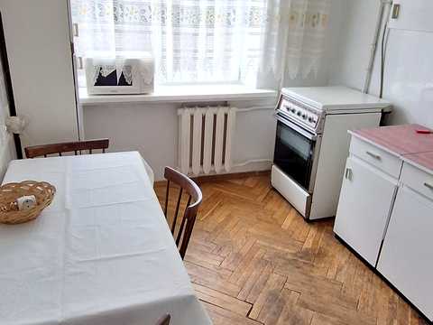 квартира за адресою Білоруська вул., 21
