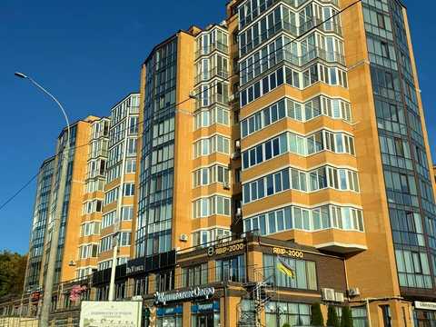 комерційна за адресою Чернівці, Чорновола вул., 1
