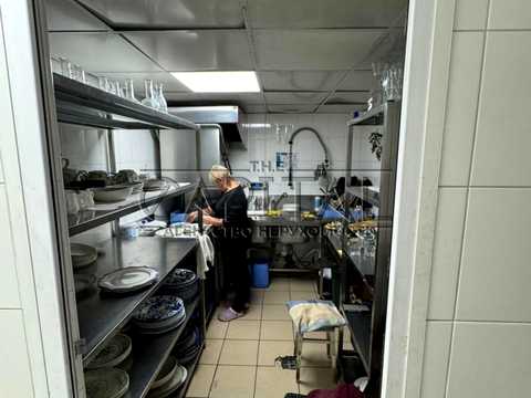 комерційна за адресою Велика Васильківська вул. (Червоноармійська), 112