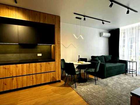 квартира за адресою Салютна вул., 2к7