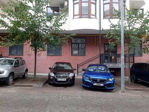 коммерческая по адресу Богдана Хмельницкого ул., 76