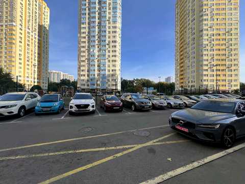 квартира за адресою Воскресенська вул., 16-Б