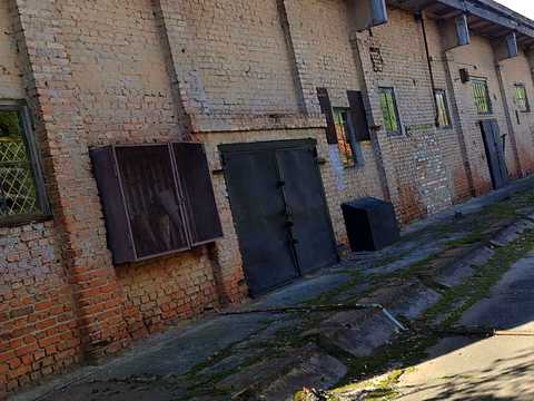 комерційна за адресою Індустріальна вул., 5