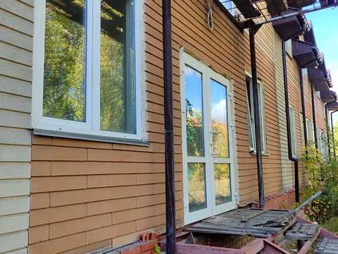 комерційна за адресою Індустріальна вул., 5