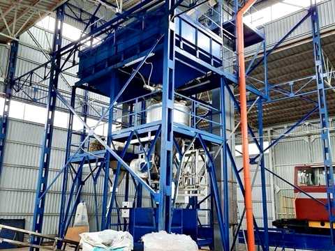 комерційна за адресою смт. Рокитне, Незалежності, 131а
