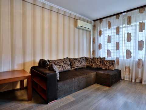 квартира за адресою Мілютенка вул., 16