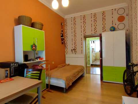 квартира за адресою Утьосова вул., 11