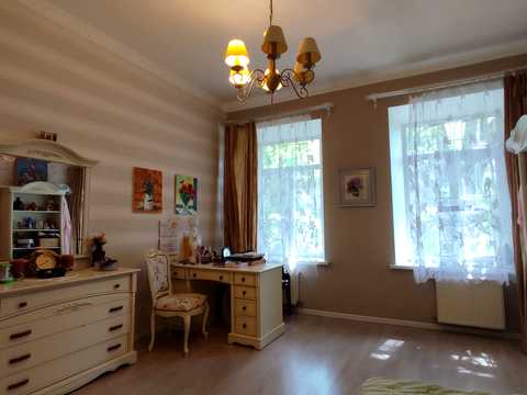 квартира за адресою Утьосова вул., 11