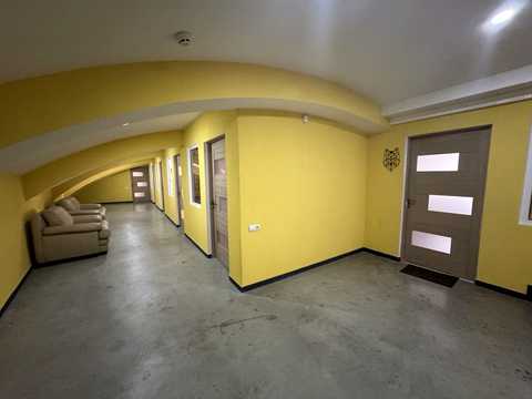 комерційна за адресою Зелена вул., 253