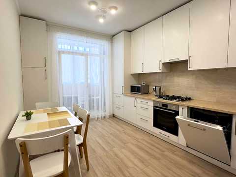 квартира за адресою Угорська вул., 14-К