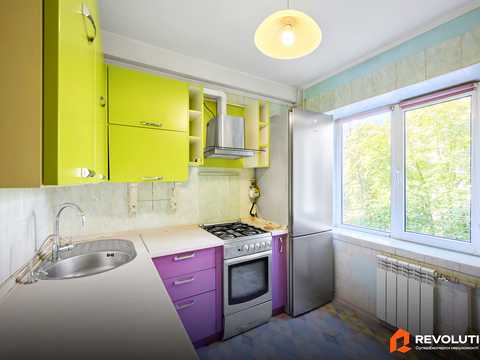 квартира за адресою Академіка Булаховського вул., 28-Б