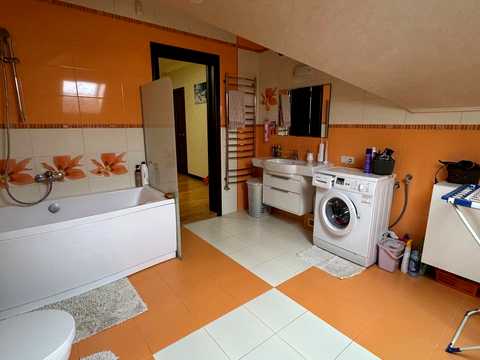 квартира за адресою Пустомити, Садова вул., 16а