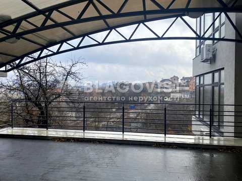 комерційна за адресою Локомотивна вул., 21