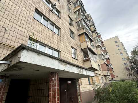 квартира за адресою Романа Шухевича просп. (Генерала Ватутіна), 30