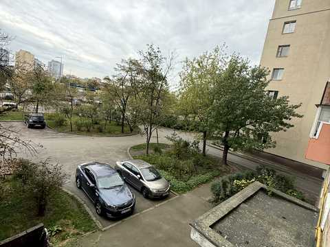 квартира за адресою Романа Шухевича просп. (Генерала Ватутіна), 30