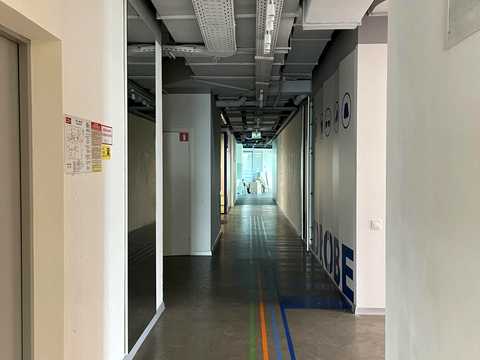 коммерческая по адресу Степана Бандеры просп. (Московський), 28