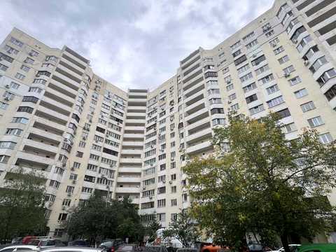 квартира по адресу Драгоманова ул., 44-А