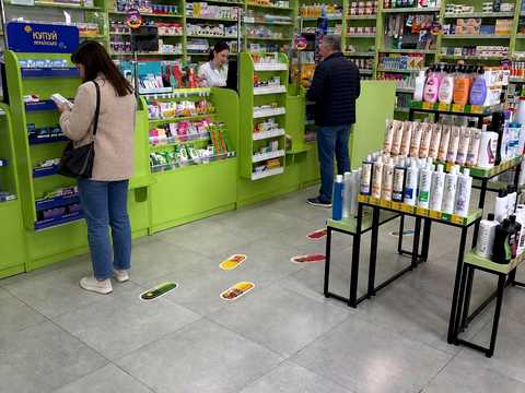комерційна за адресою Київ, Академіка Лебедєва вул., 1