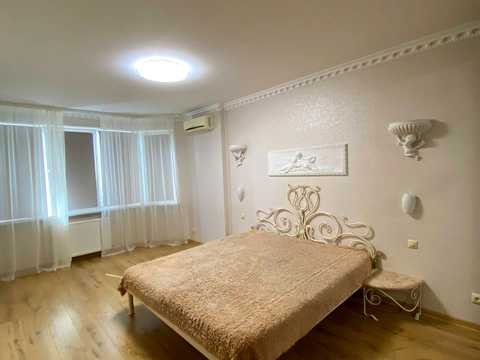 квартира за адресою Академіка Сахарова вул., 36
