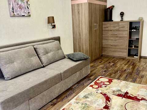 квартира за адресою Дениса Рачінського вул. (Комбінатна), 25