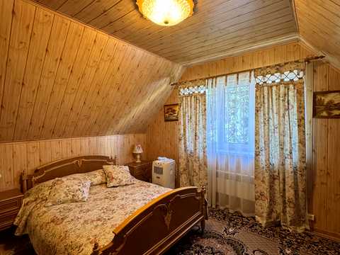 будинок за адресою с. Верхів, Гагаріна