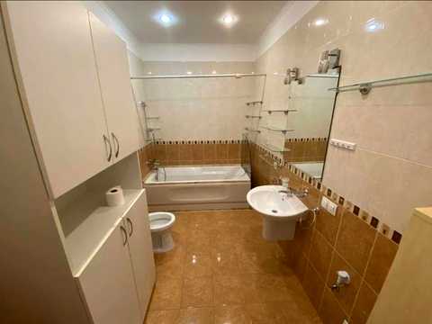комерційна за адресою Тараса Шевченка бульв., 13/21