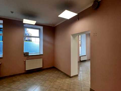 коммерческая по адресу Богдана Хмельницкого ул., 82