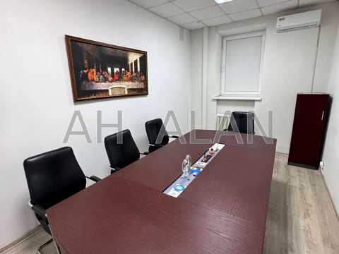 комерційна за адресою Михайла Бойчука вул. (Кіквідзе), 20