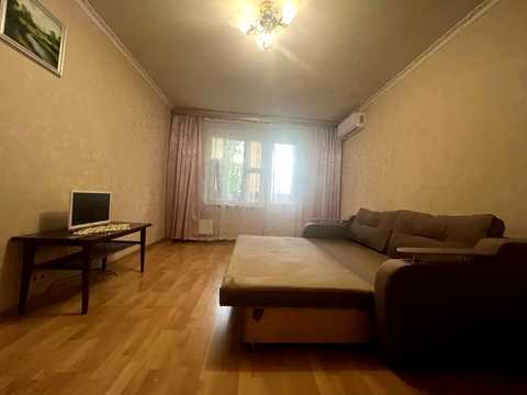 квартира по адресу Ревуцкого ул., 19/1