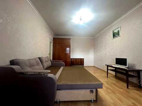 квартира по адресу Ревуцкого ул., 19/1
