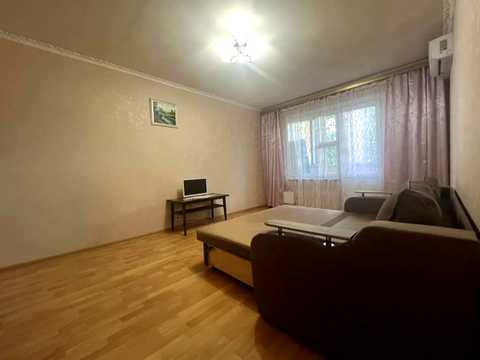 квартира по адресу Ревуцкого ул., 19/1