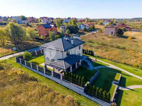 дом по адресу Паризька ул., 88