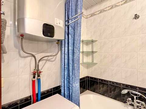 квартира за адресою Ревуцького вул., 21