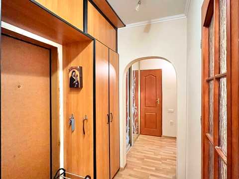 квартира за адресою Ревуцького вул., 21